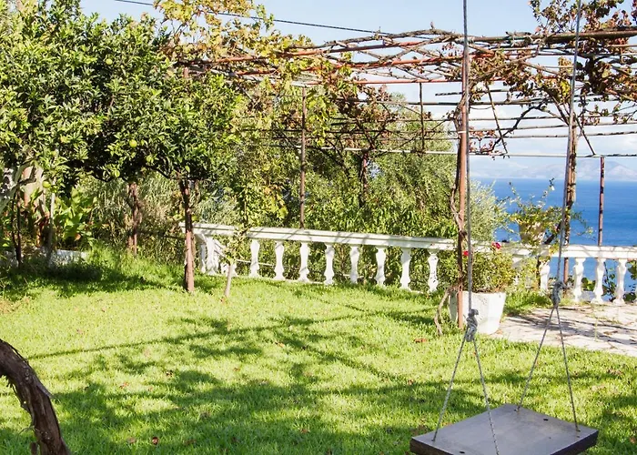 빌라 Sea View Estate Helios 페라마