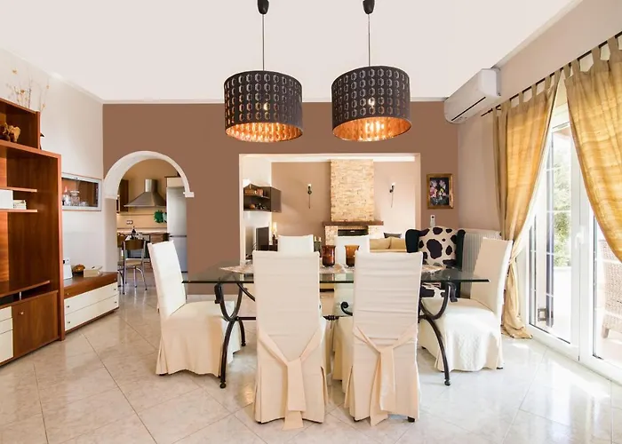 Sea View Estate Helios 페라마