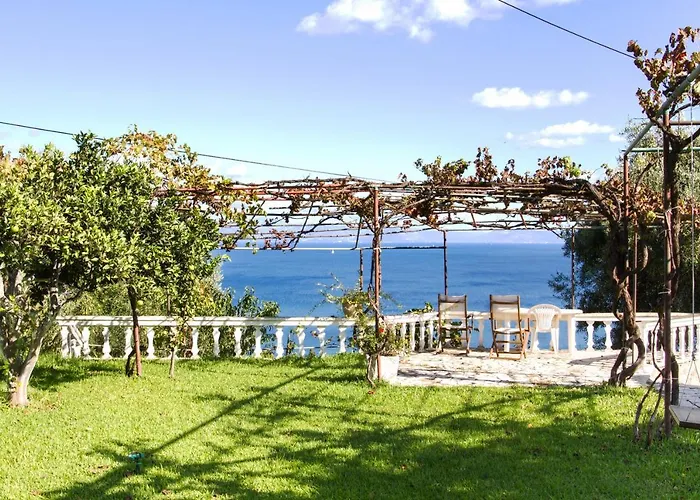 Sea View Estate Helios Villa *