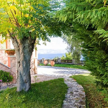 Sea View Estate Helios *