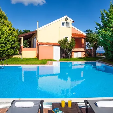 Sea View Estate Helios *